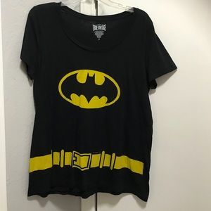 Torrid Batman Halloween shirt sz 2
